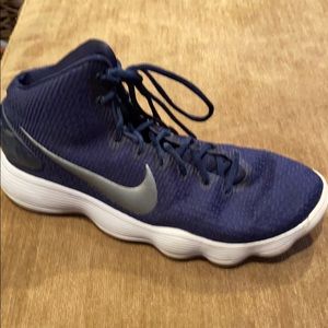 Nike woman’s hightop  basketball shoes